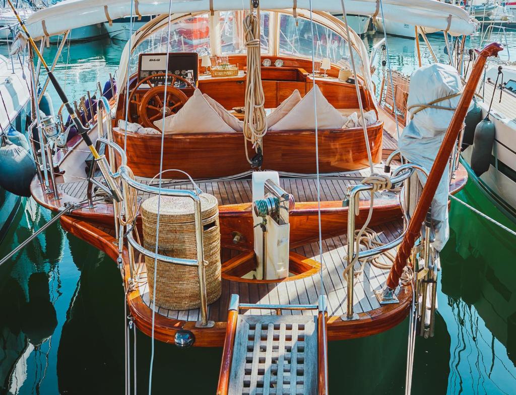 The Opportunity to Live on a sailing yacht in Bodrum Marina photo 2