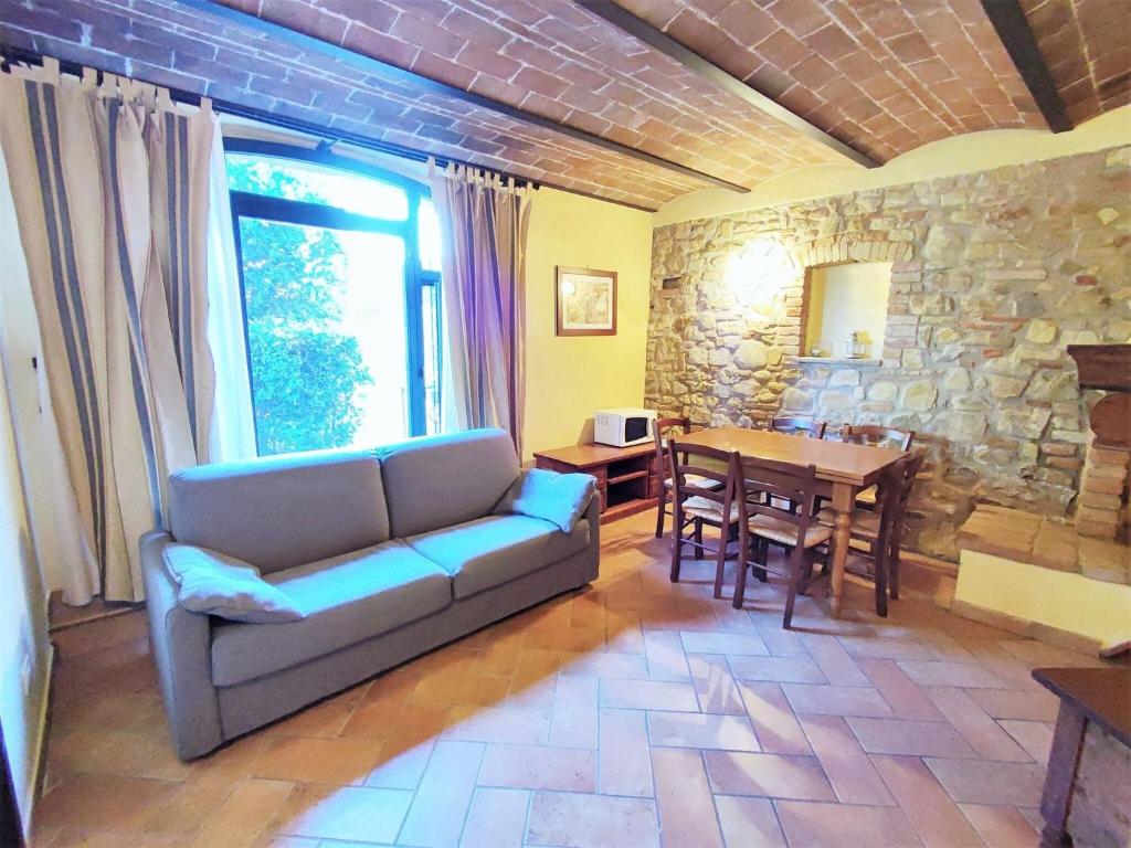 Lovely holiday home in Gambassi Terme with shared pool photo 1