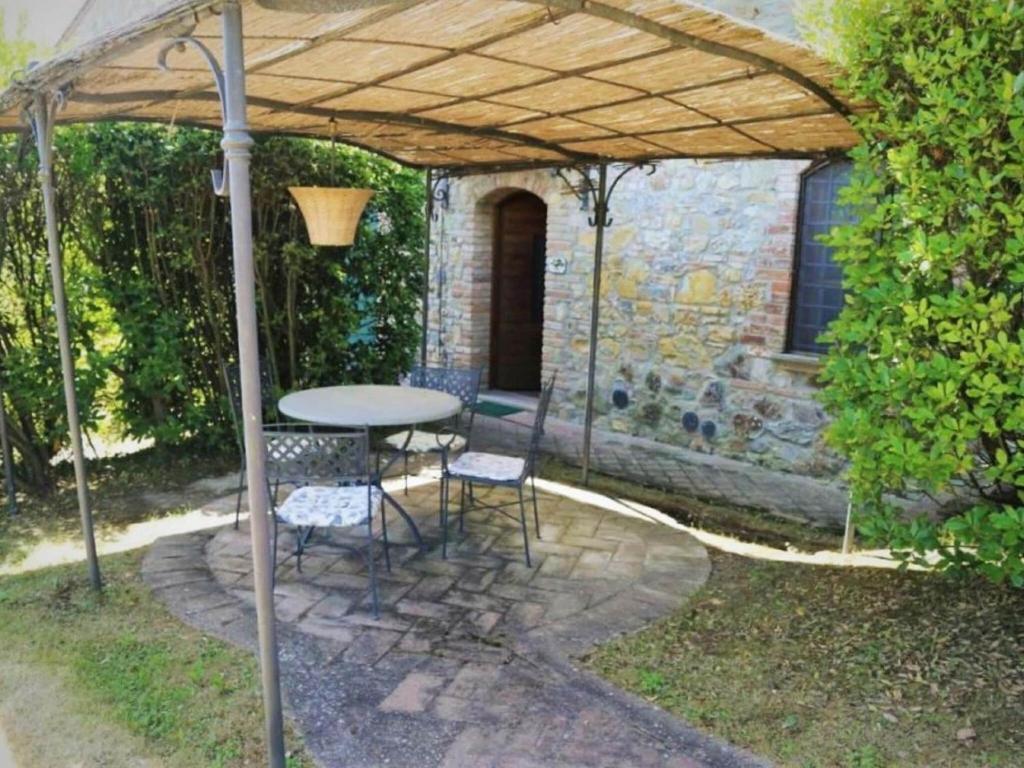 Lovely holiday home in Gambassi Terme with shared pool photo 3