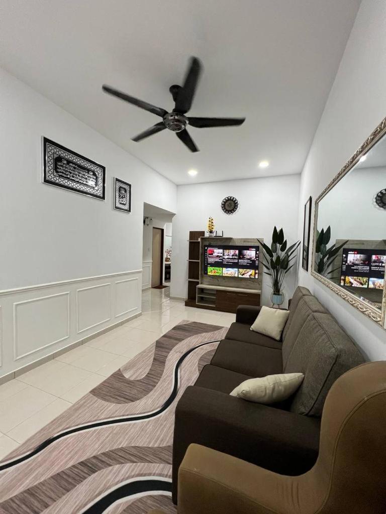 Homestay Kemaman Fyna06