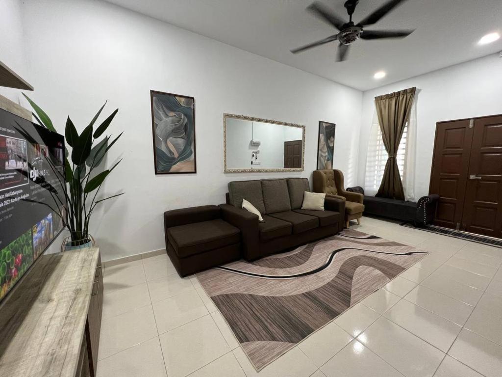 Homestay Kemaman Fyna06 photo 1