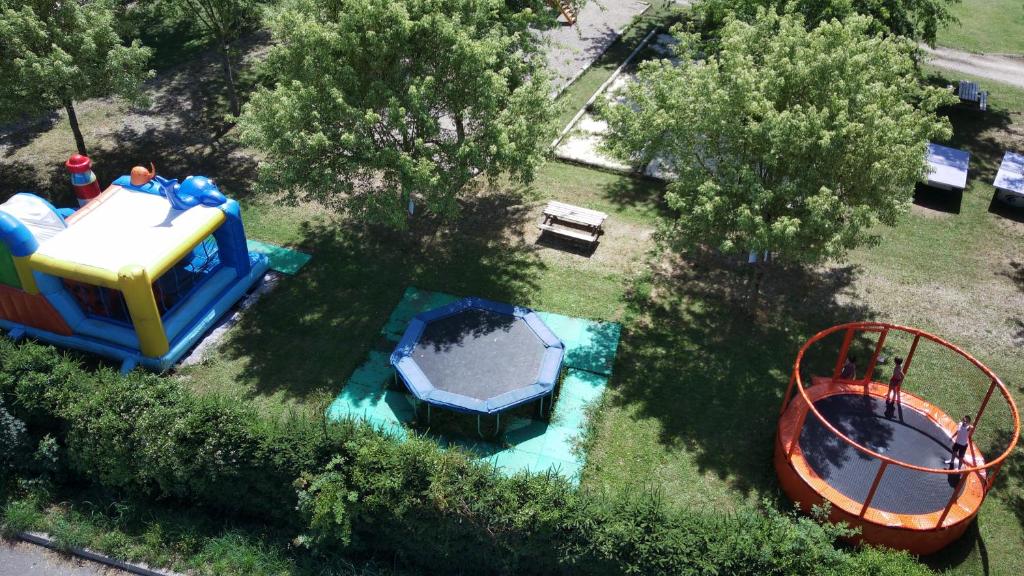Camping Les Charmilles photo 1