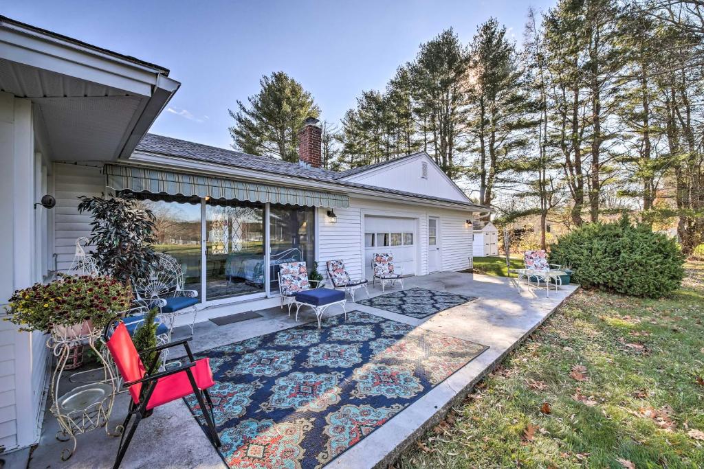 Peaceful Maine Home with Patio Riverfront Property! photo 2