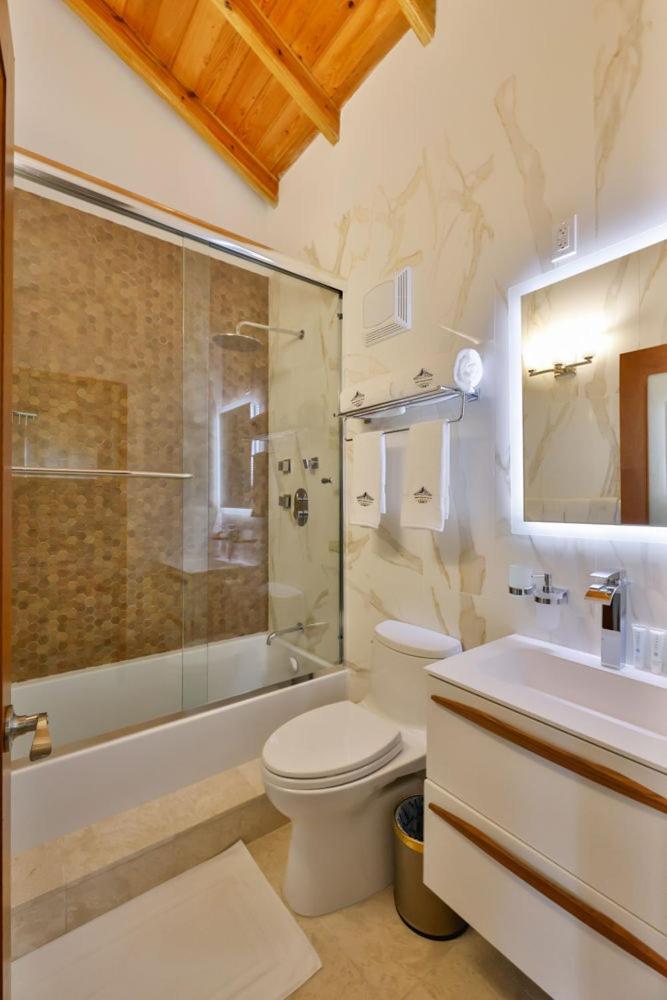 Cheerful 3 -bedroom villa with Pool photo 1