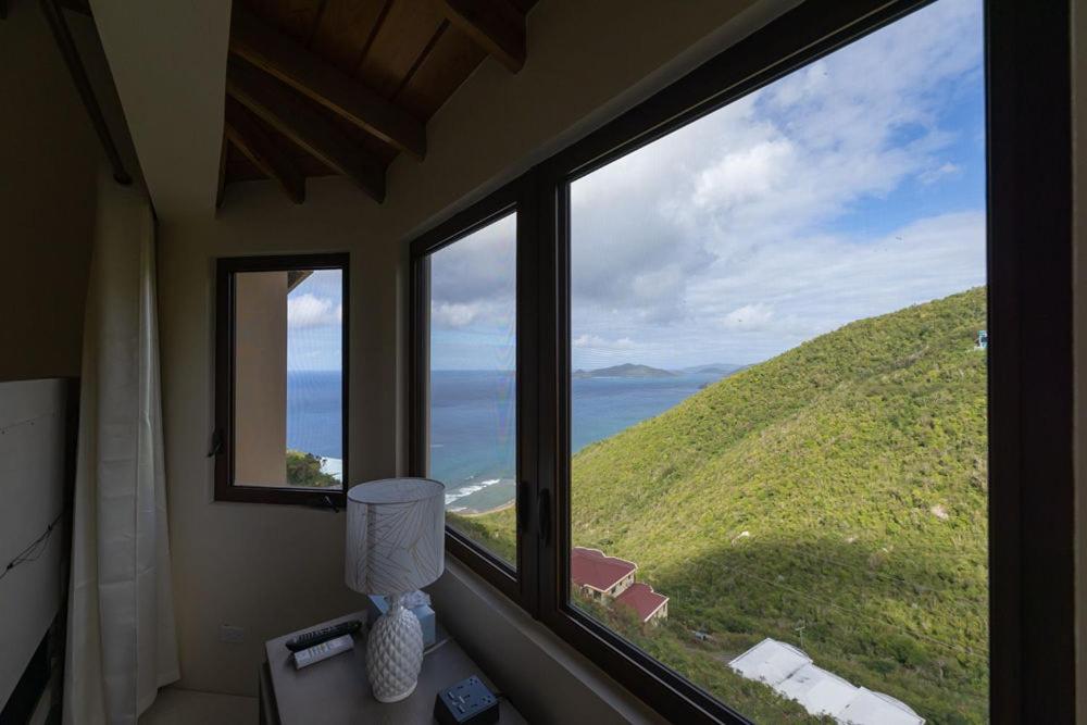 Cheerful 3 -bedroom villa with Pool photo 4