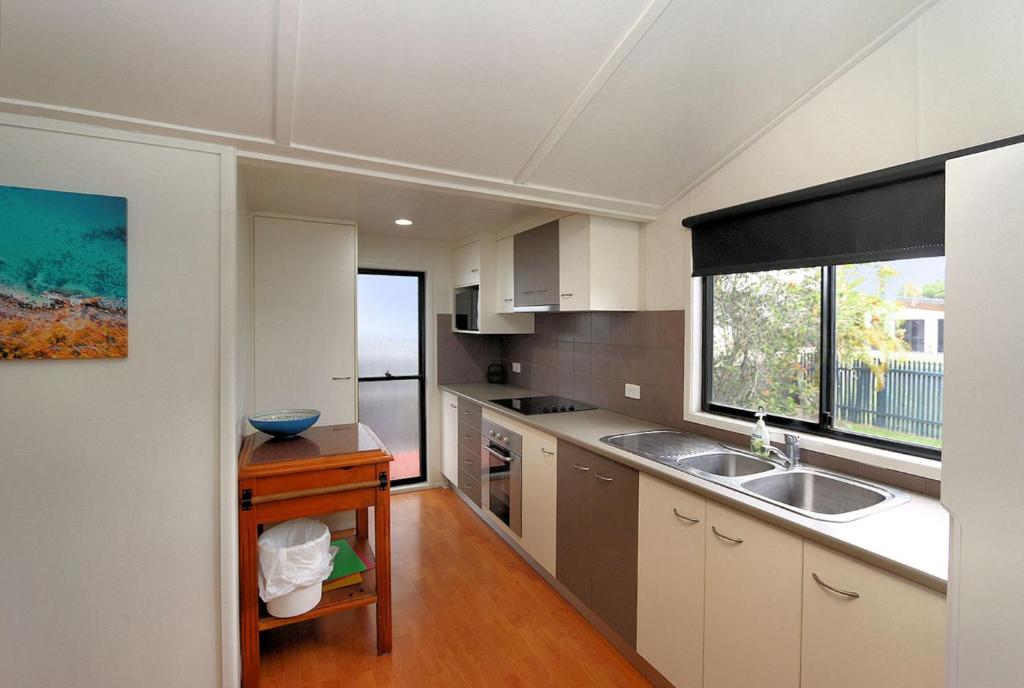 17 Whalley Street photo 3