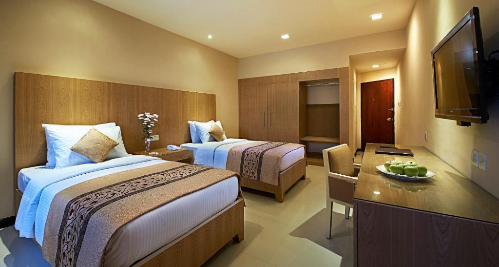 Berjaya Hotel Colombo photo 2