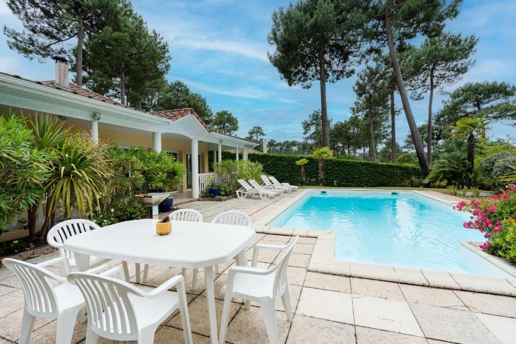 Villa piscine pour 6 a Lacanau au coeur de la foret photo 2