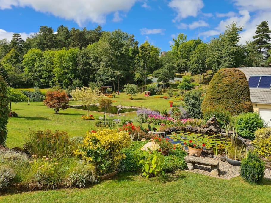 Agréable Gîte au sein d'une propriété arborée photo 2