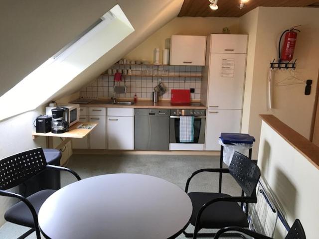 Clarkes Apartments photo 2