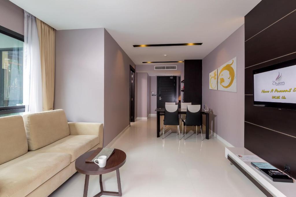 Сьюит (Полулюкс), Курортный отель The Charm Resort Phuket