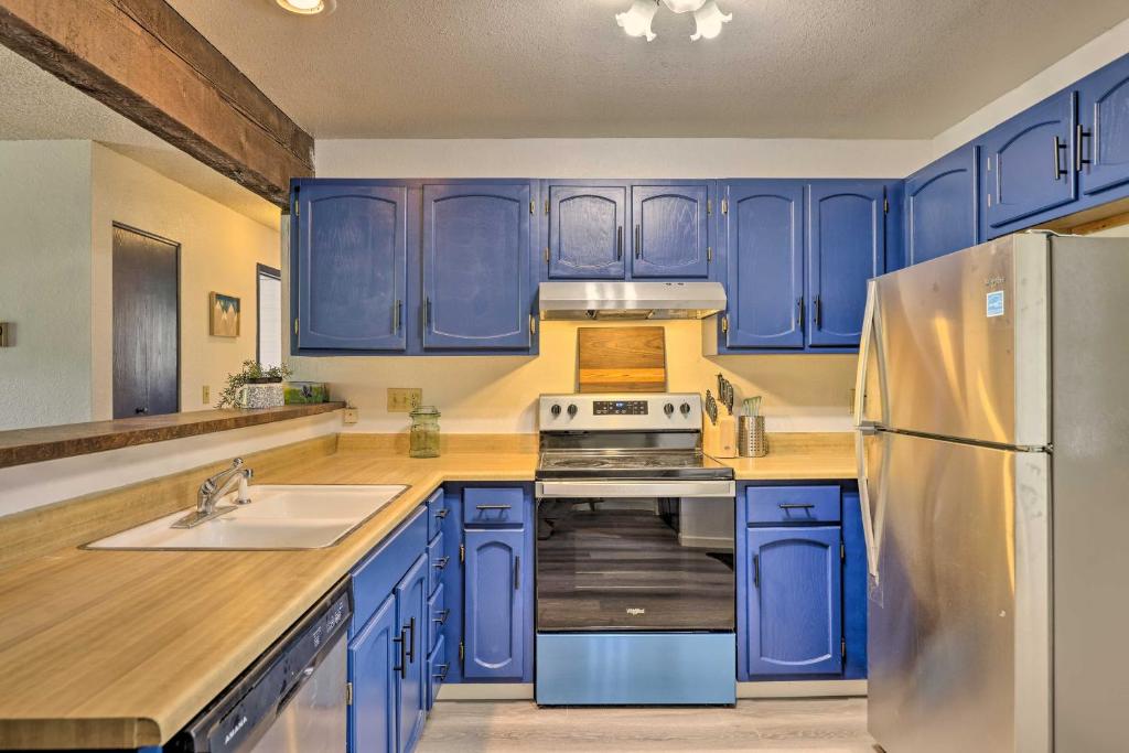 Grand Lake Condo with Views Less Than 2 Mi to Town! photo 2
