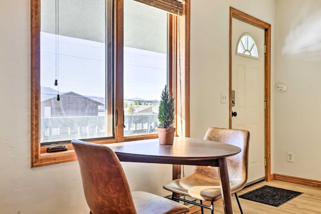 Fraser Mountain Escape with Fireplace and Deck! photo 3
