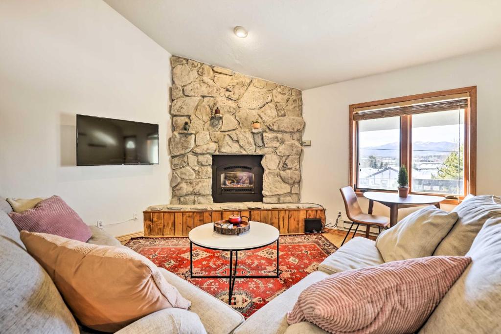 Fraser Mountain Escape with Fireplace and Deck! photo 4