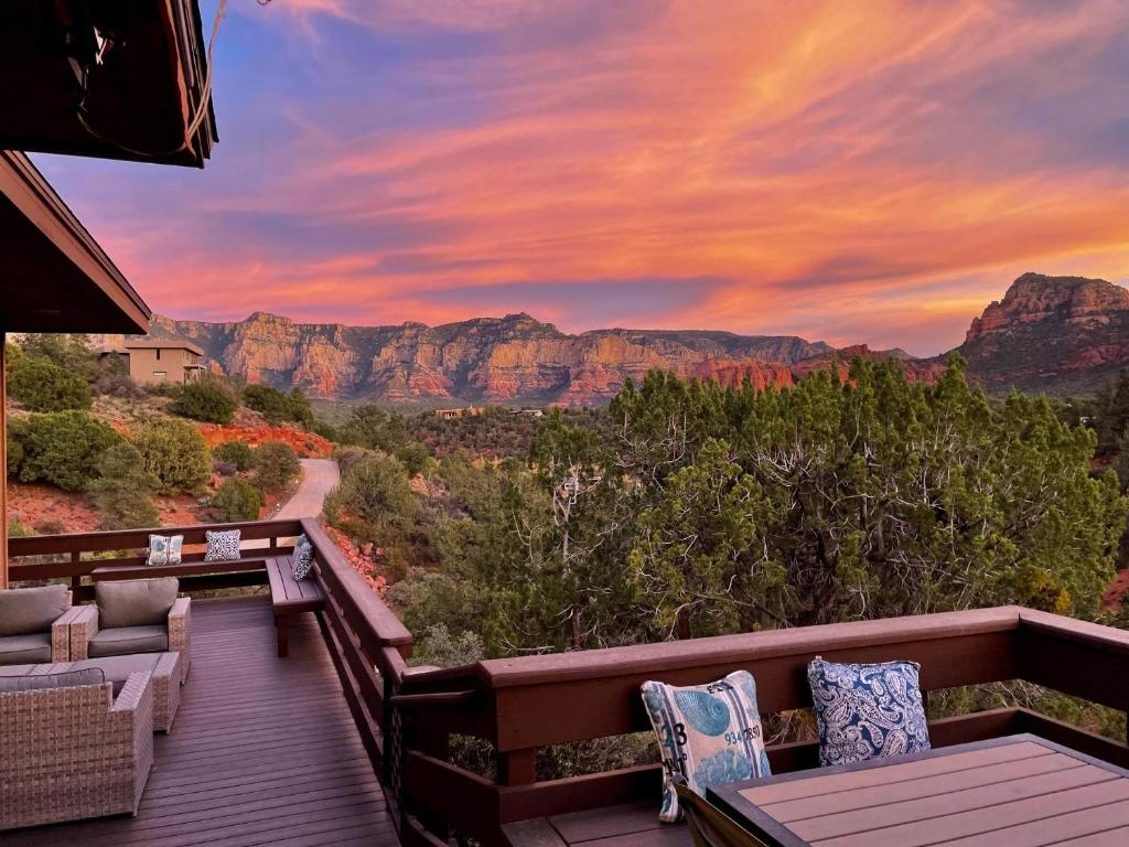 3-acre Private Designer Villa-borders Forest-forever Views image