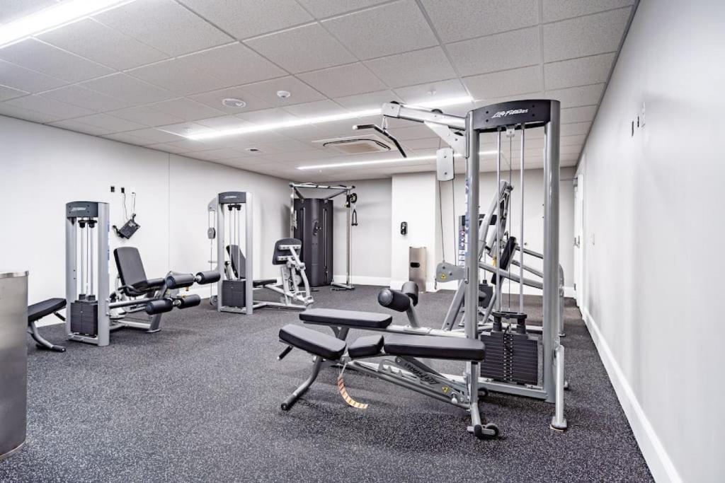 HostWise Stays - The Washington at Chatham - Free Parking, Private Gym, Skyline Views! photo 2