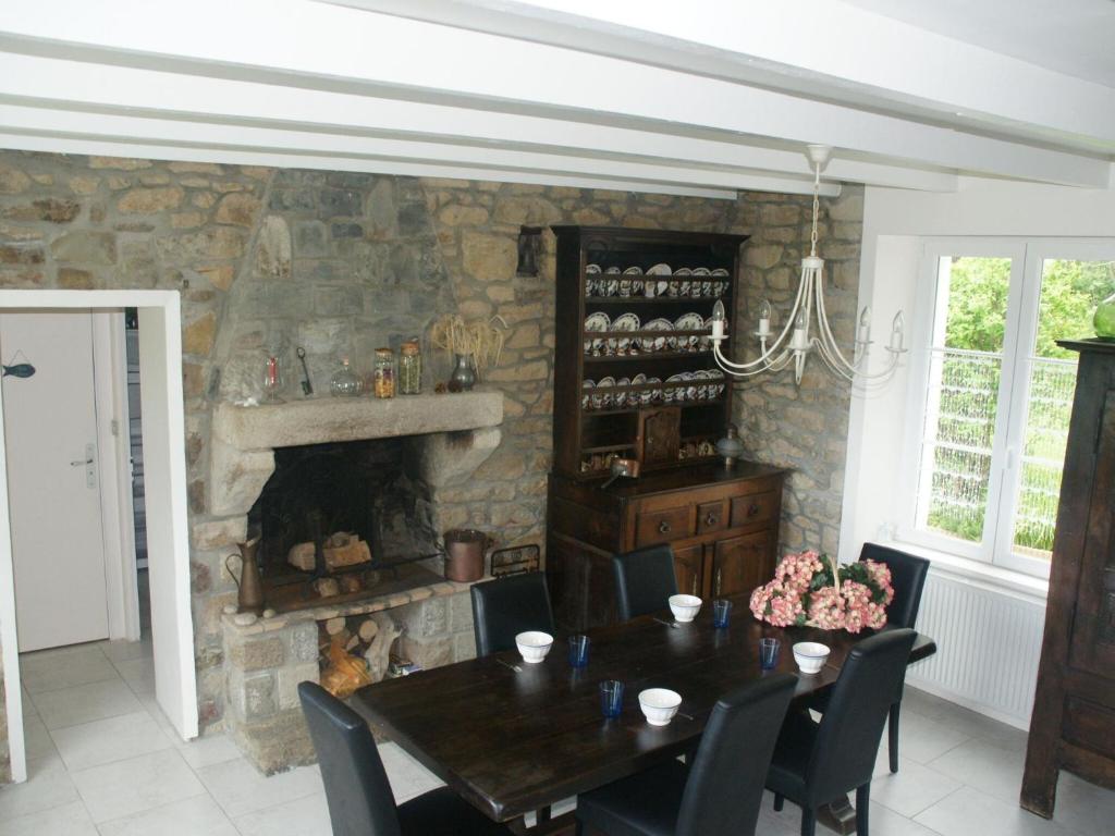 Holiday Home St- Jean-du-Doigt - BRE05377-F photo 3