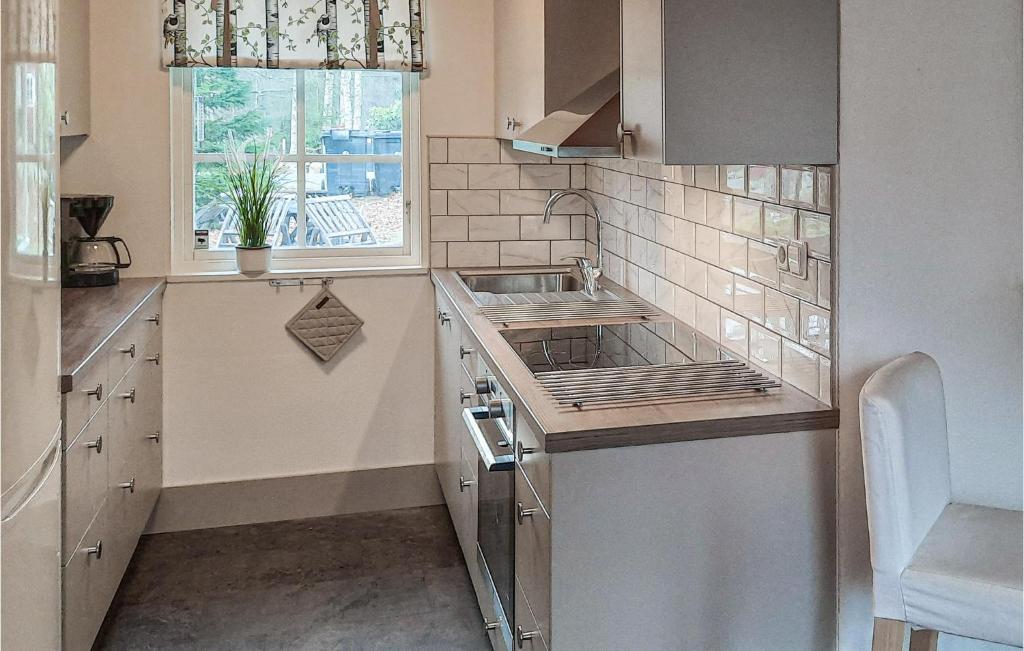 Awesome Home In Rke With 2 Bedrooms And Wifi photo 2