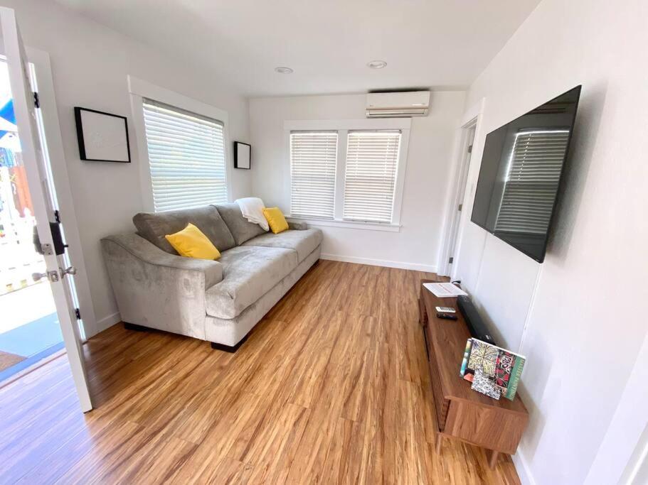 LBC Paradise Bungalow photo 3