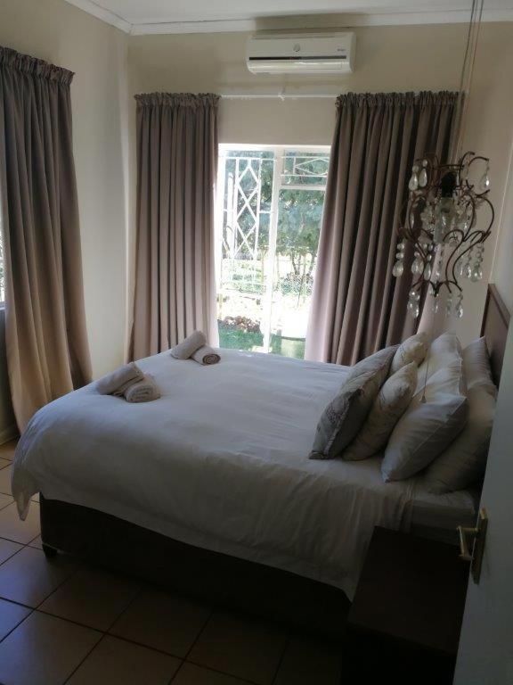 Oppi-Koppi Guesthouse photo 3