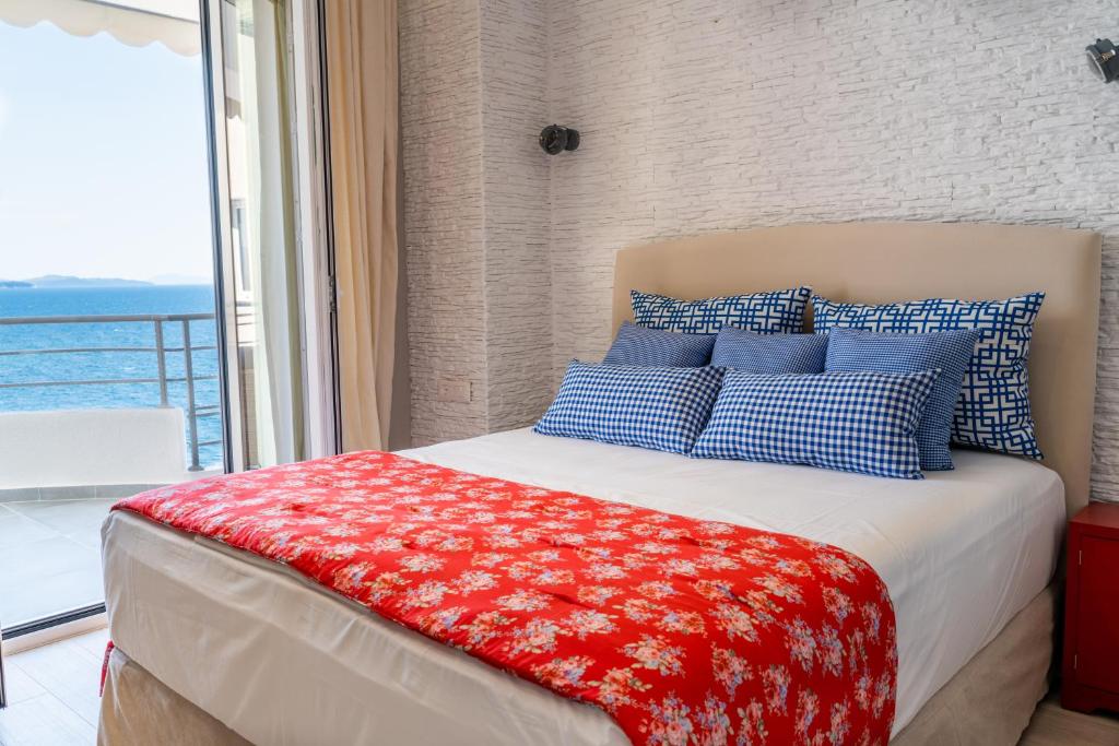 Limani Luxury Apartments Beachfront photo 2