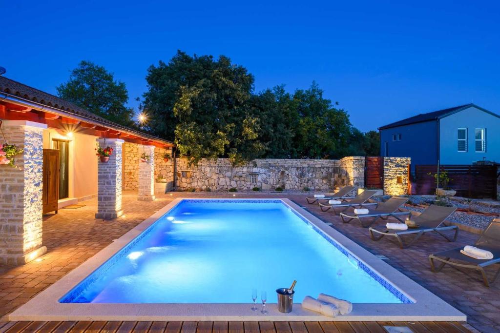 Villa Jacassa with pool and jacuzzi photo 4