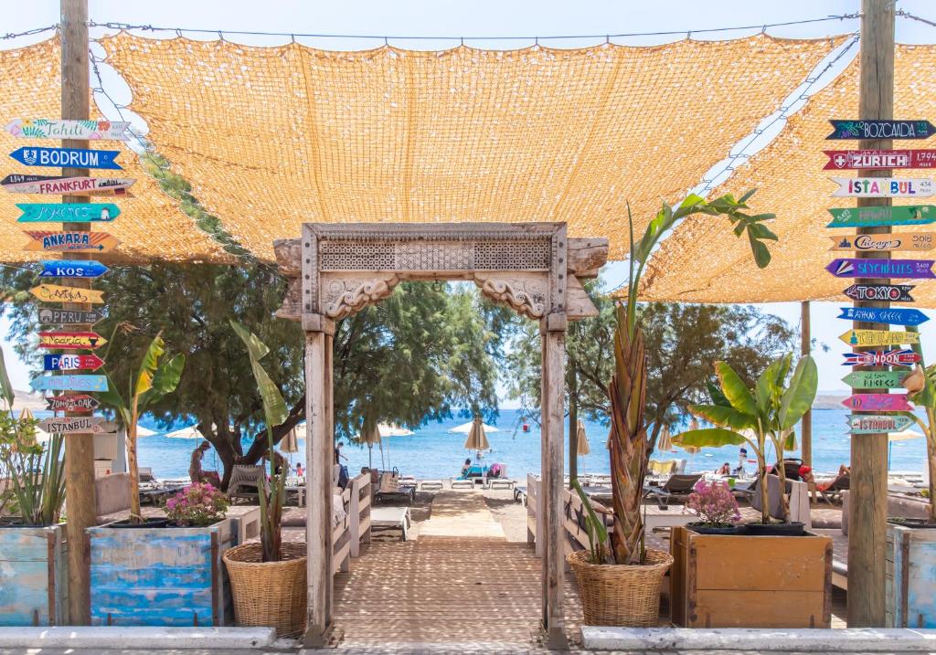 Kefi Beach & Suites photo 3