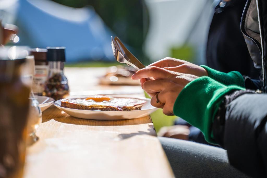BlueCAMP Oerol24- Tent&Breakfast photo 4