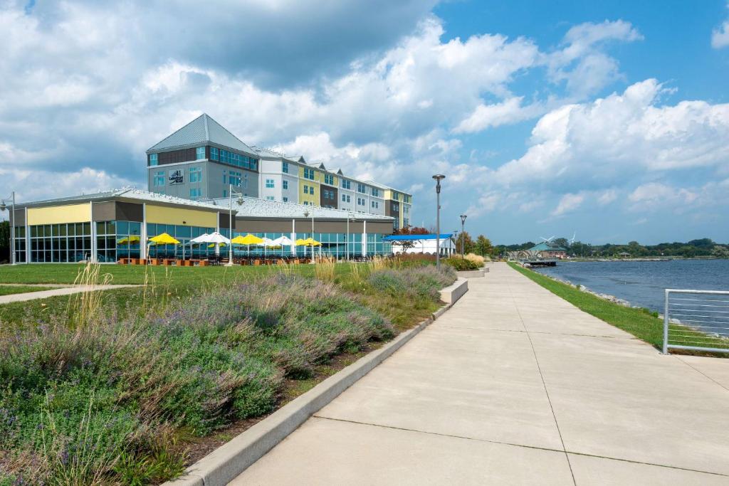 41 Lakefront Hotel, Trademark Collection by Wyndham photo 3