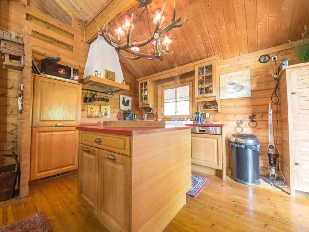 Chalet in the middle of the woods near Durbuy photo 2