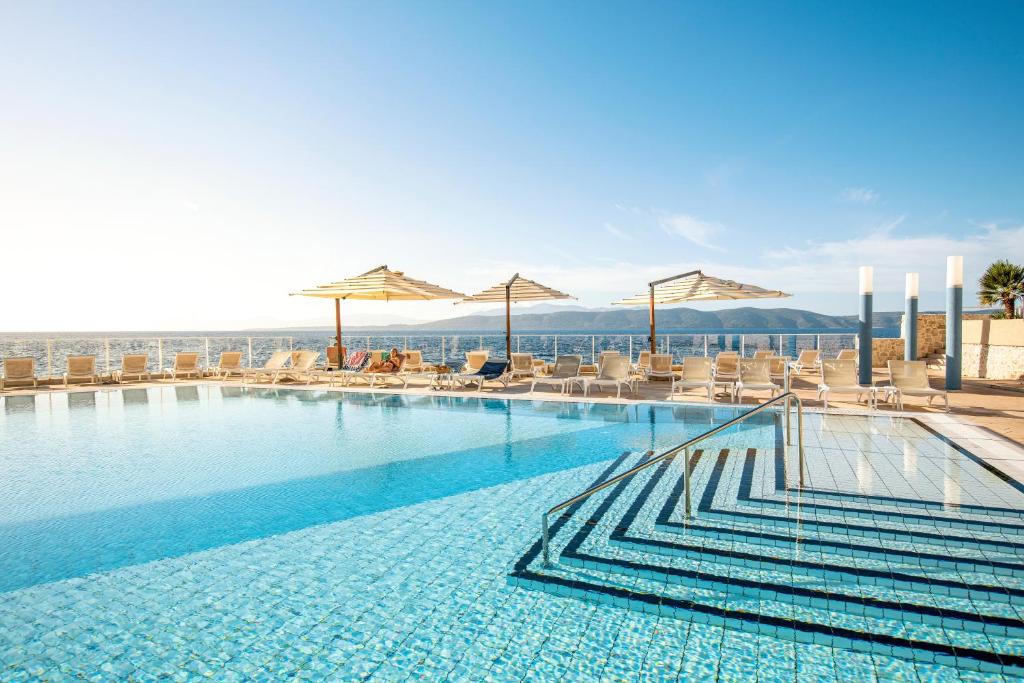 TUI BLUE Makarska - Adults Only photo 2