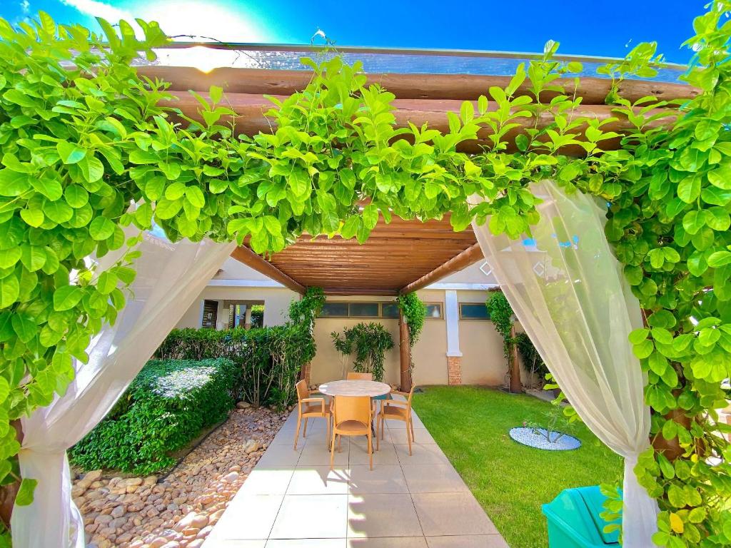 Condomínio Mediterranee Residence por Be My Guest photo 3