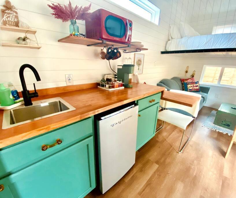 Entirely Private Tiny Home - 1 Mile to UF photo 4