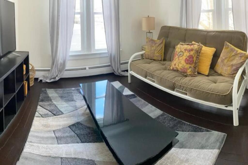 Lovely two bedroom river-view rental unit photo 1