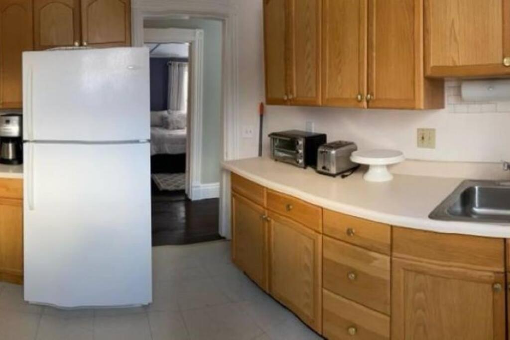 Lovely two bedroom river-view rental unit photo 2