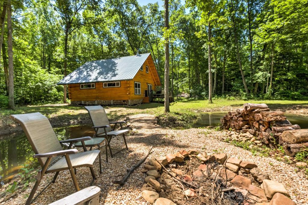 Lyndhurst Cabin on Farm with Pond and Stocked Stream! photo 2