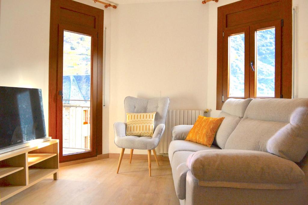 Apartament comfortable amb vistes i cèntric by RURAL D'ÀNEU photo 1