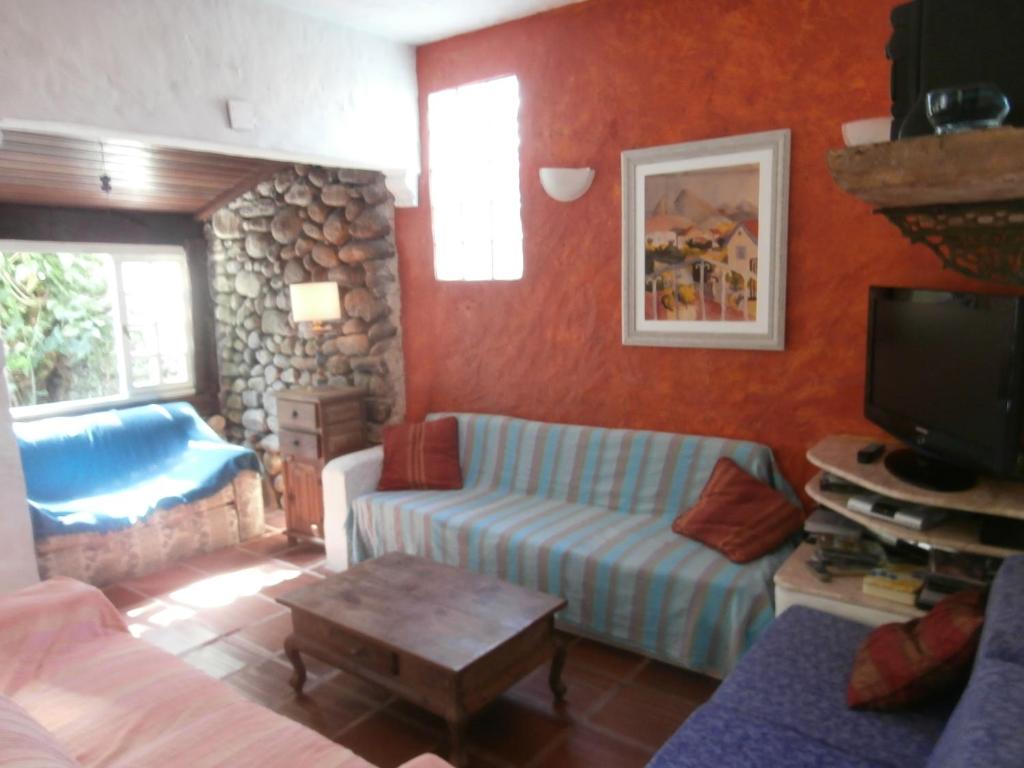 Casas de 1, 2 e 4 quartos-100m da praia- com AC-WIFI-Estac