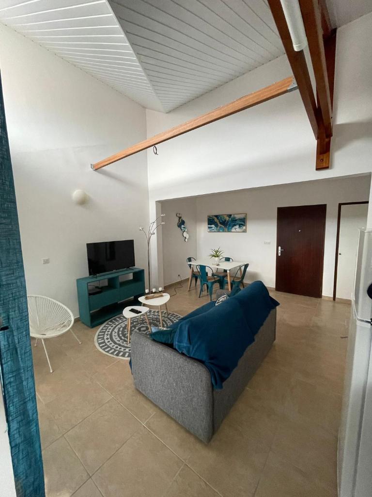 NANA COCOONING- C42- Vue Panoramique - Appartement Cosy et Lumineux- Cuisine équipée- CLIM-NETFLIX-Parking public gratuit-Garage privé payant photo 2