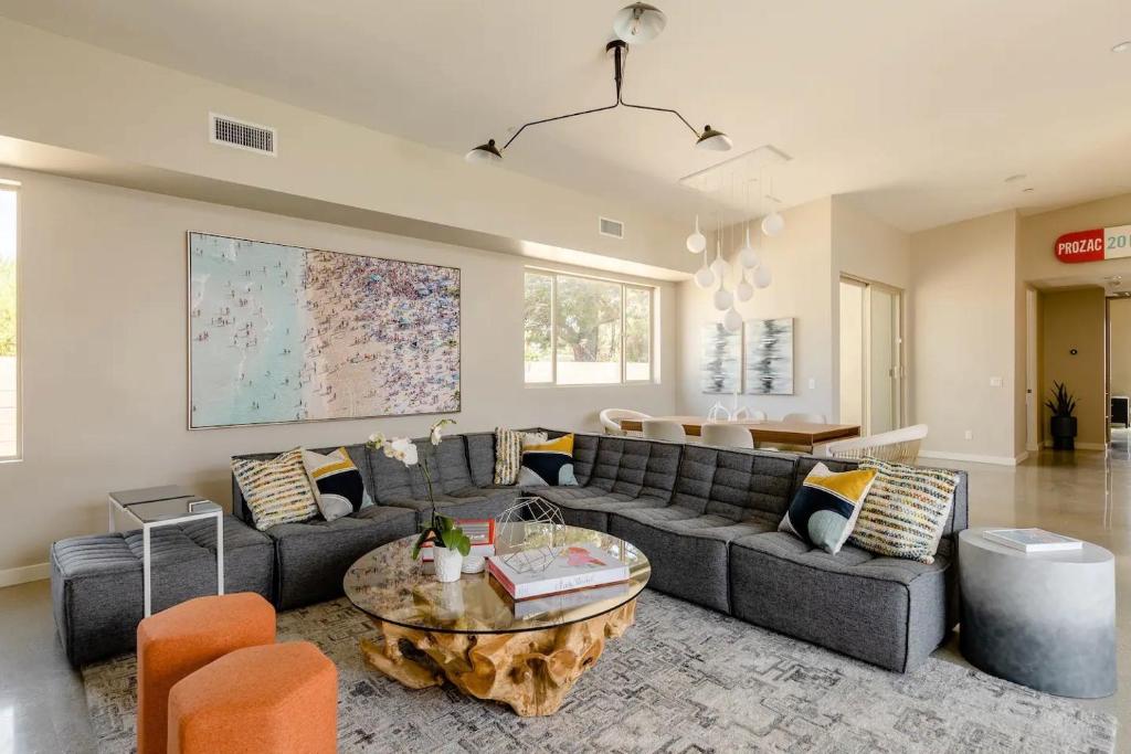 **Fabulous New Luxe Home Pool-Spa-Views!!!** photo 1