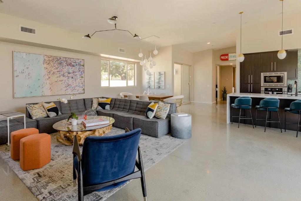 **Fabulous New Luxe Home Pool-Spa-Views!!!** photo 4
