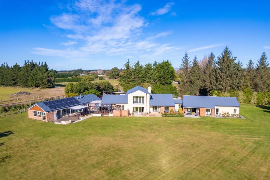 The Meadows Villa photo 2