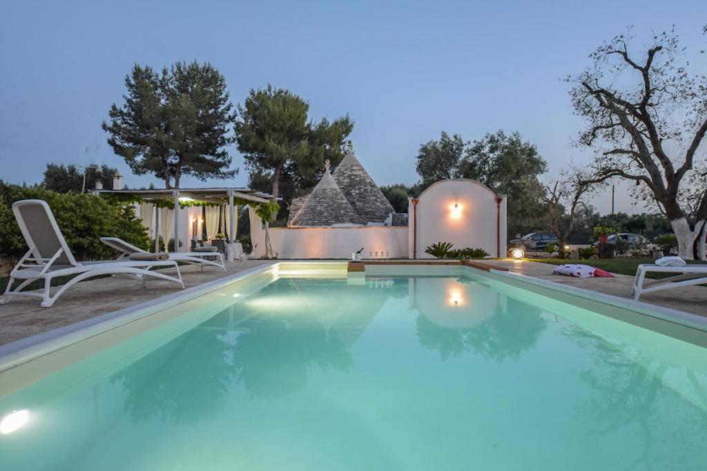 TRULLO CHEFMARCO PRIVATE/SALTWATER SWIMMING POOL photo 1