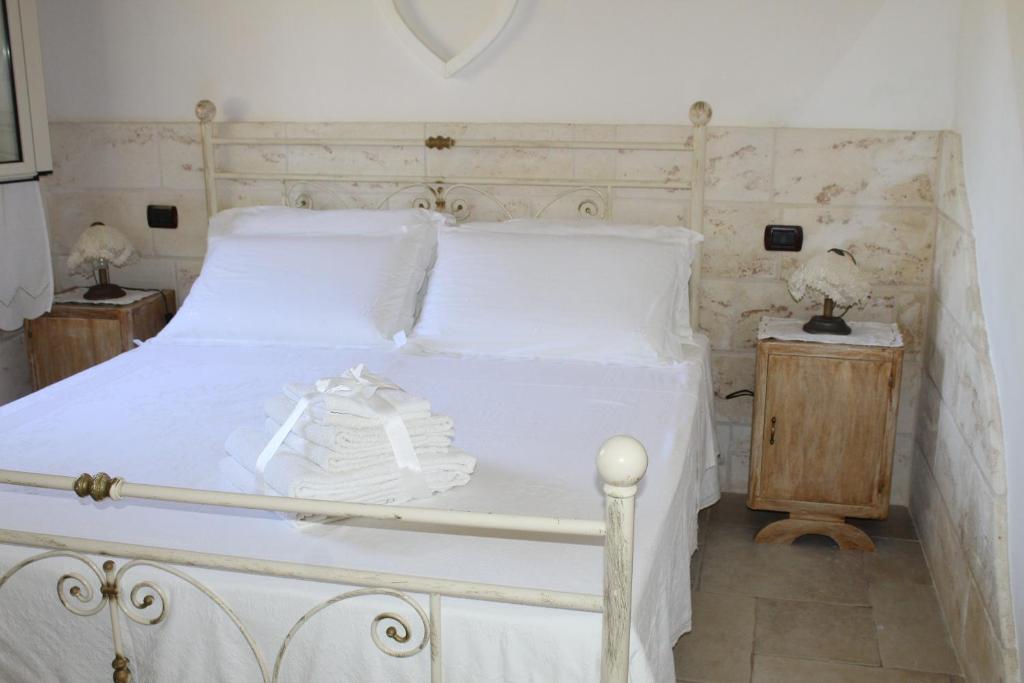 TRULLO CHEFMARCO PRIVATE/SALTWATER SWIMMING POOL photo 4