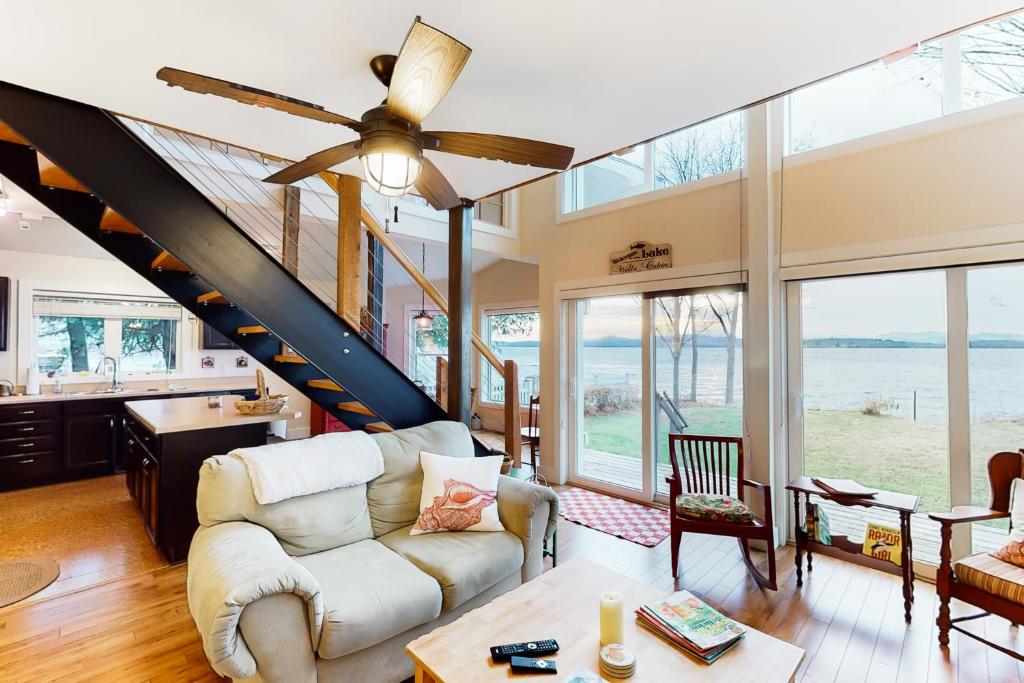 Shelburne Bay Stay & Play photo 1