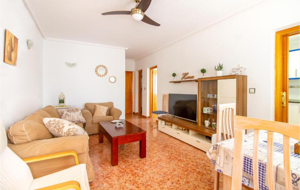 Awesome Apartment In Santa Pola With Wifi, 3 Bedrooms And Outdoor Swimming Pool photo 4