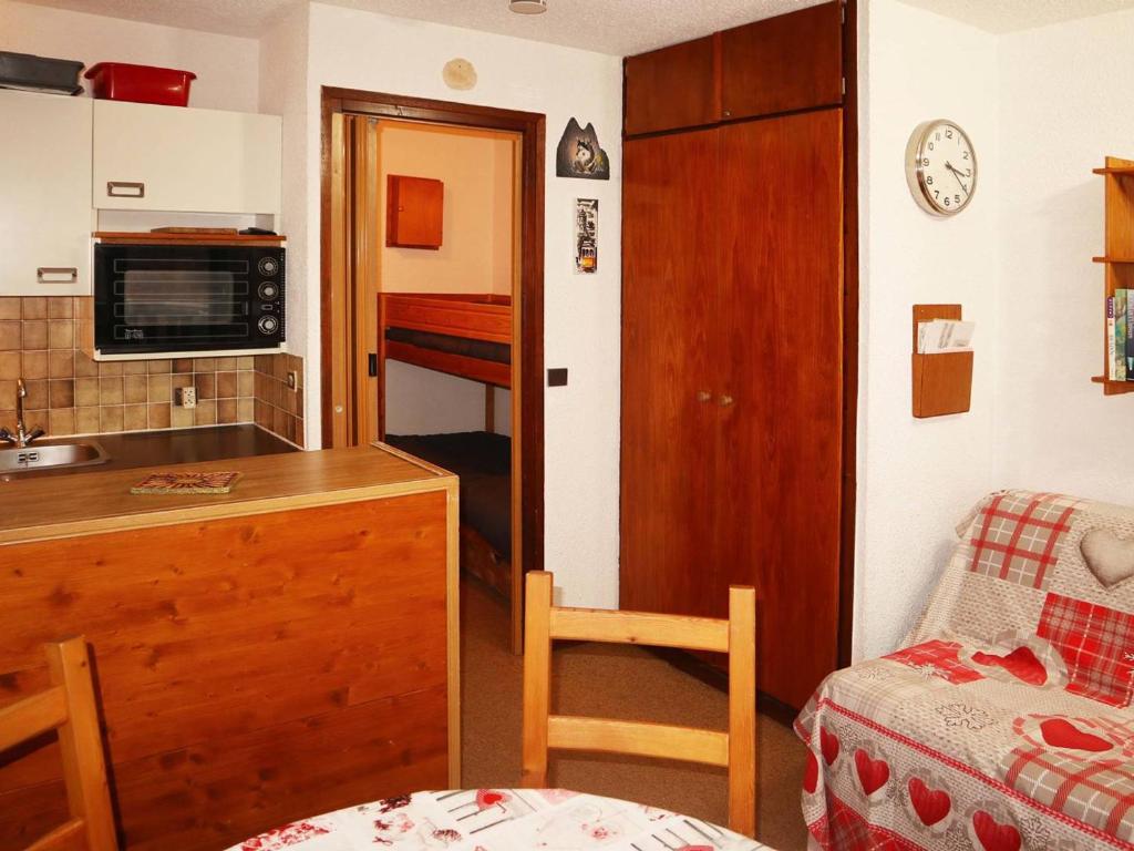 Studio Les Orres, 1 pièce, 4 personnes - FR-1-322-53 photo 1