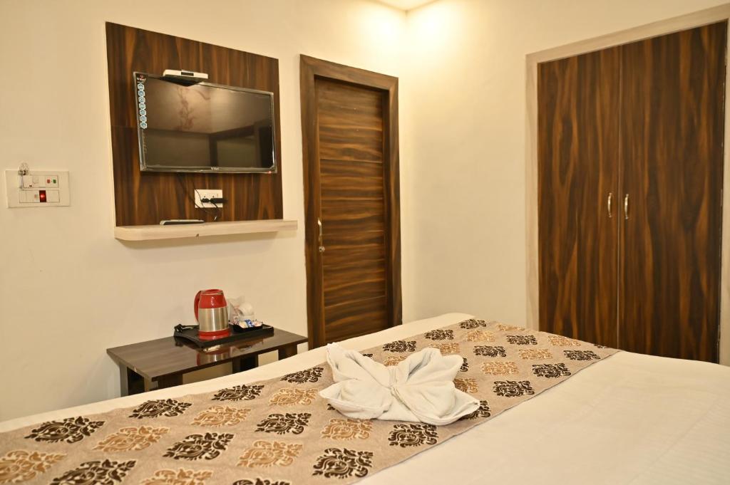 Hotel Shine Star By Tag Your Trip Near Golden Temple photo 1