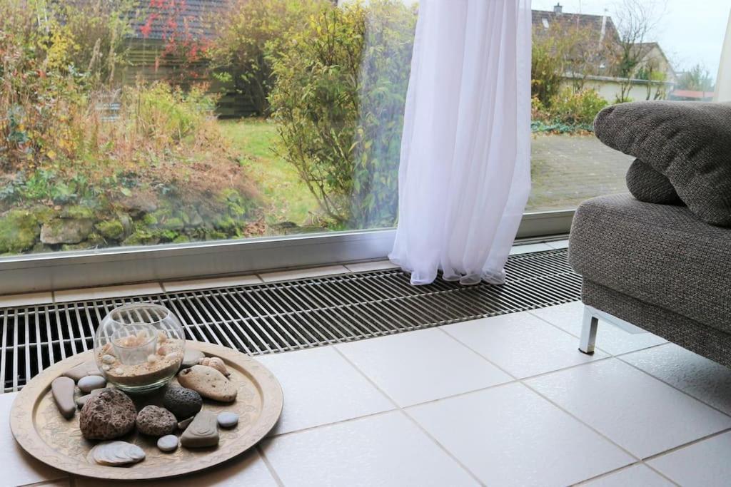 LIVING .... Bungalow mit großem Garten . photo 4