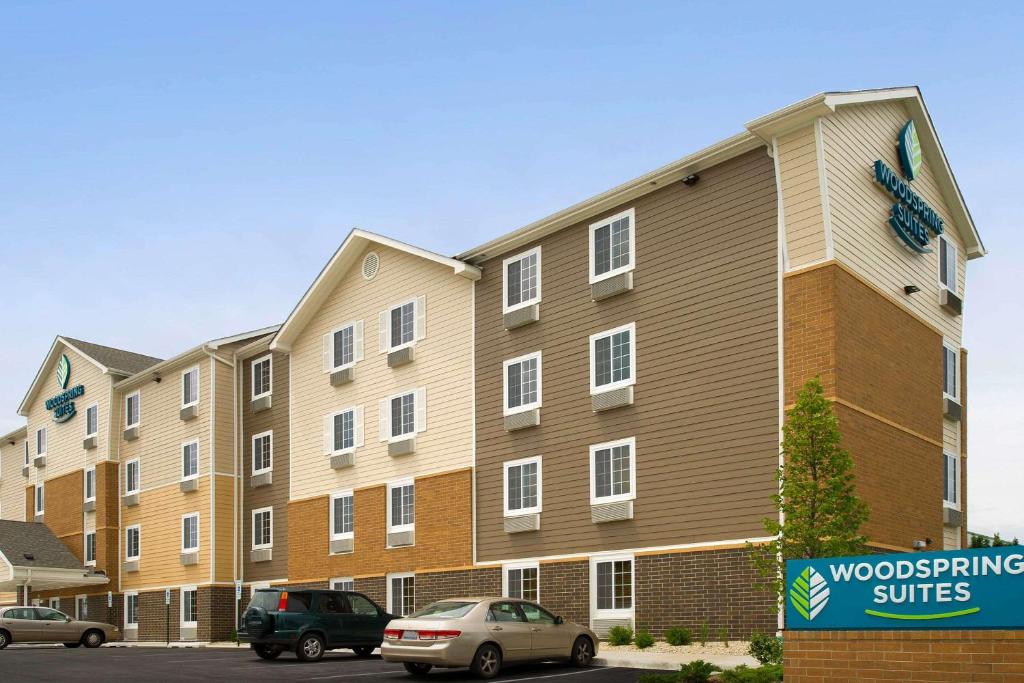 WoodSpring Suites Chicago Romeoville image